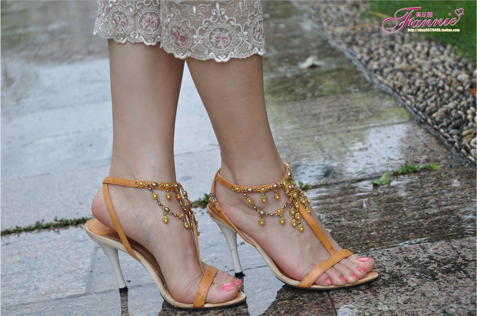 夏日阳光、细雨和微风（4） 芬妮高清丝足